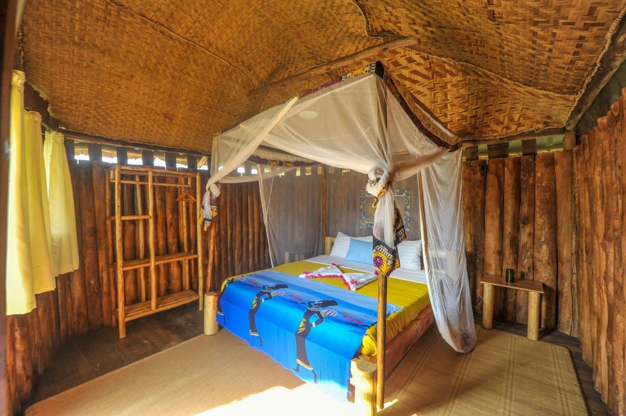 Bullbush River Camp Kihihi Εξωτερικό φωτογραφία